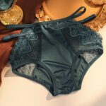 Seamless Ice Silk Lace Hollow Sexy Breathable Briefs - Image 5