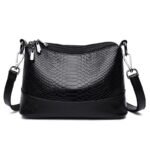 Fashionable shoulder bag with a crocodile print - Image 13