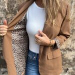 🎁Hot Sale🎁50% OFF!✈️Free shipping✈️ Women's Stylish Blazer with Chic Leopard Print Lining! - Image 3